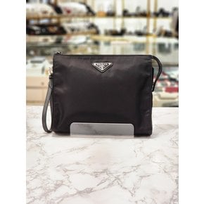 [파주점] 코메타럭스 [PRADA] 프라다 리나일론 삼각로고 클러치 2NE789-2DMH-F0002