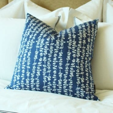 텐바이텐 Lota Vella Navy Cushion / United States(로타 벨라 네이비 쿠션)