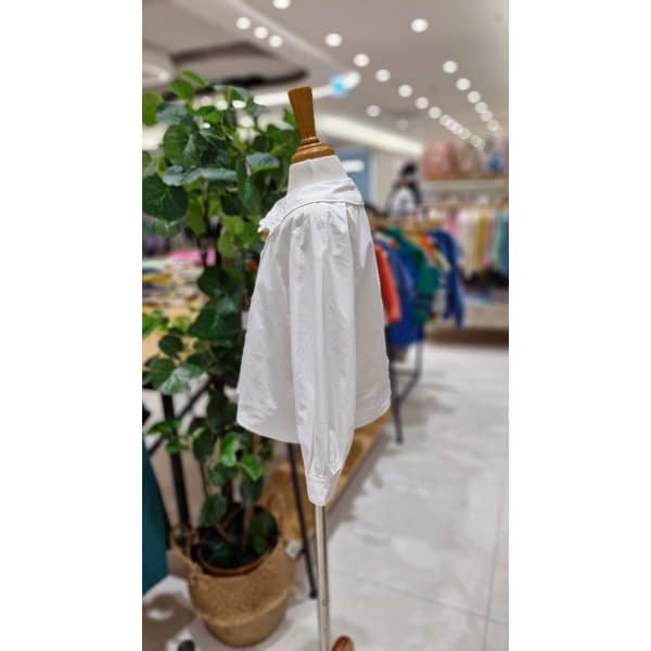 [파주점] 리틀그라운드(WH)테일스쿱- 코튼플라워블라우스 7511431001