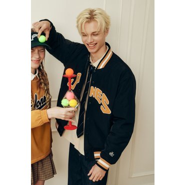 왁 (왁골프)[WAAC X JONES] Men Logo Varsity Jacket_WMUAW24772BKX
