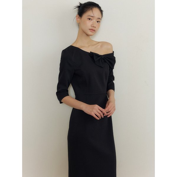 One-Shoulder Ribbon Drape Dress (black)