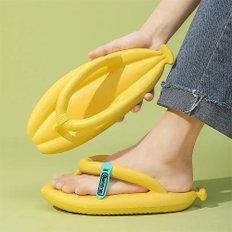 말랑푹신 바나나 플립플랍 쪼리 슬리퍼 발편한 EVA 쿠션 샌들 실내화 여름 신발
