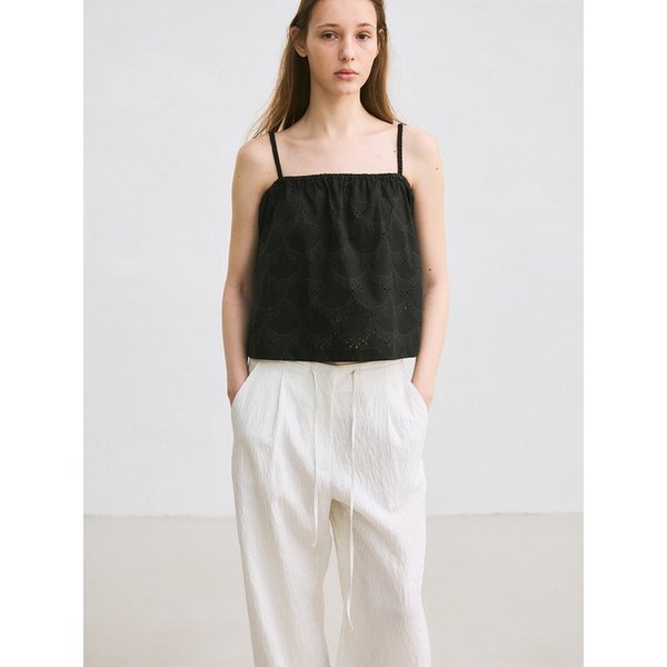 embroidered shirring top (black)