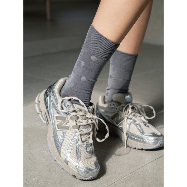 [no.441] charcoal dot socks