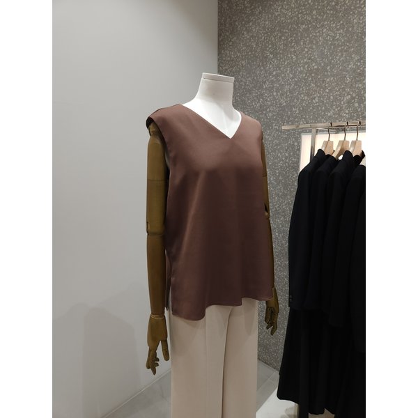 [부산점] 슬리브리스 브이넥 블라우스 JS4B0BL221