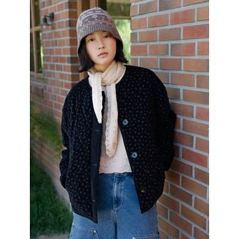 써스데이아일랜드 물결조직 라운드넥 베스트_T256MVT131W