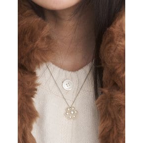 Pure mood flower necklace