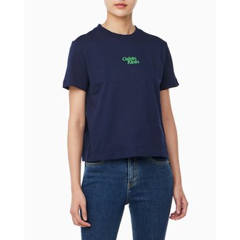 Calvin Klein Jeans 여성 플럭 로고 반팔 티셔츠(47B851G)