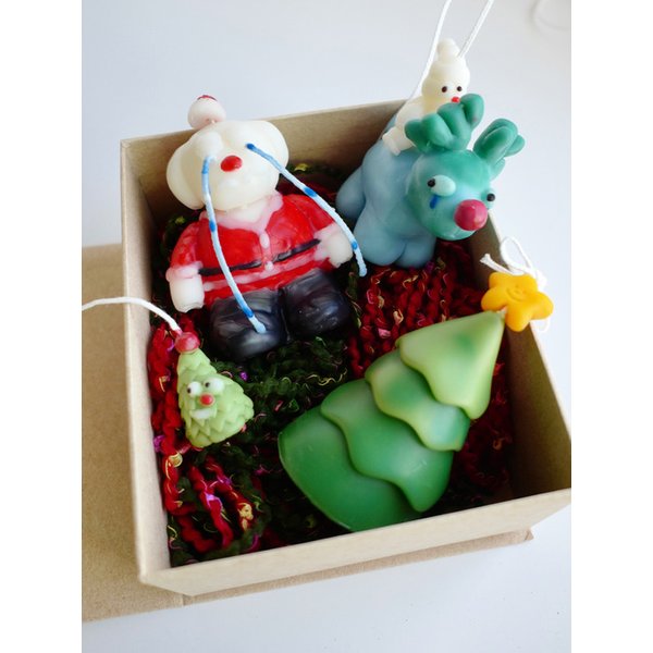 Christmas tree with 노란별