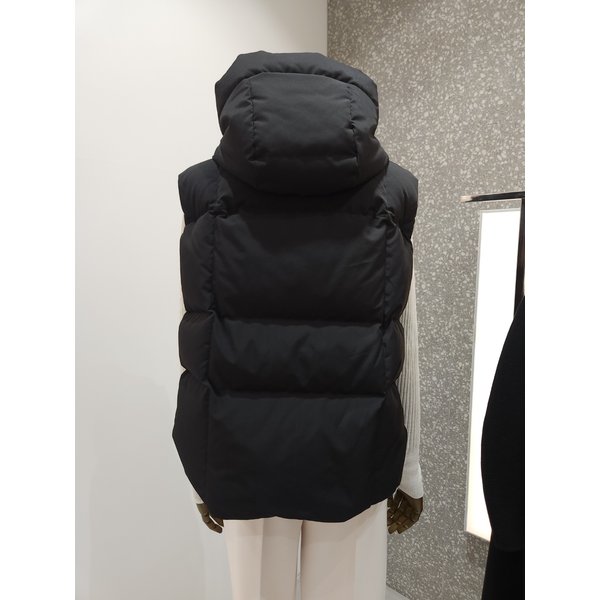 [부산점] 퍼 후디드 구스 다운 패딩 베스트 JRAA2PD513