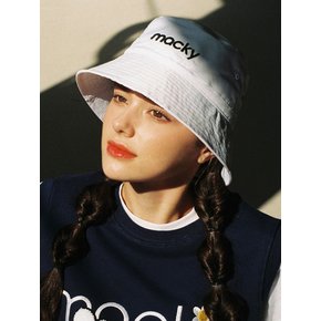 basic logo bucket hat white