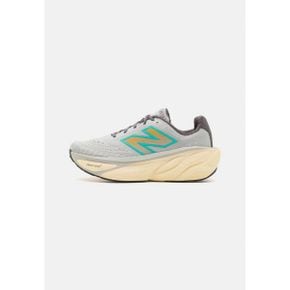 5140176 New Balance FRESH FOAM X MORE V4 - Road running shoes grey