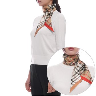 버버리 [부산점] 26SS 여성 컨트라스트 체크 실크 스카프 (8119963 SAND 26S)