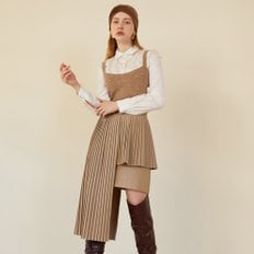 UNBAL PLEATS SKIRT  CARAMEL BEIGE