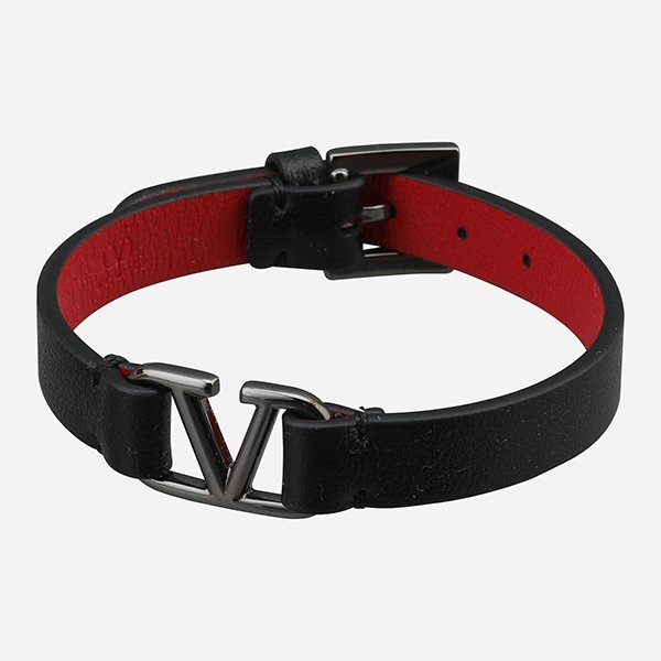 [시흥점] 6S 8Y2J0M67 TCZ 0SM V로고 시그니처 레더 스트랩 팔찌