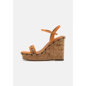 4599653 Tamaris Platform sandals - orange