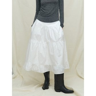 mais EMBROIDERED SHIRRED TIERED MAXI SKIRT / WHITE