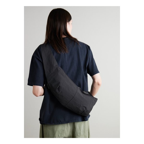 마스터피스 가죽 트림 코팅 나일론 슬링백 46376663162969748