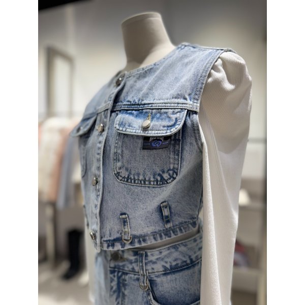 [여주점] 밑단 벨트 고리 장식 포인트 크롭 데님베스트ES1DV761