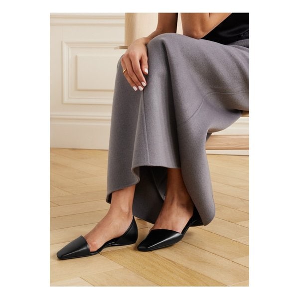 넷 서스테인 비대칭 오르세 가죽 포인트 토 플랫 블랙 1647597320489603