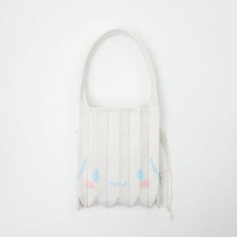 조셉앤스테이시 Lucky Pleats Knit S Cinnamoroll Cream White