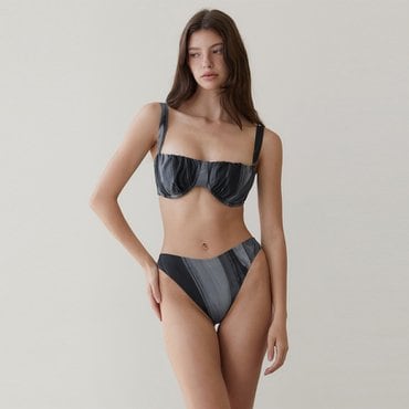 르브아시스 [쓱머니 적립] shirring bikini brief multi black