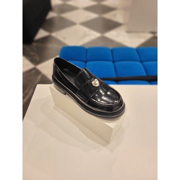 [부산점] CLE로퍼 DW1DA25502BLK
