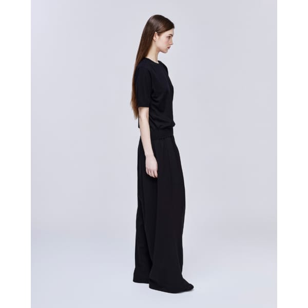 [파주점] [송지오우먼]송지오 어시메트릭 플리츠 팬츠 블랙 WH3PT319BK