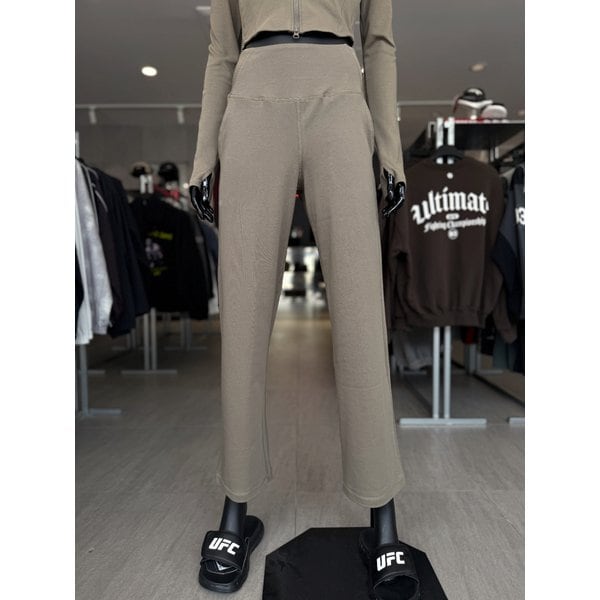 [여주점] UFC 소프트 슬림핏 레깅스 브라운 U4TGW3202BR