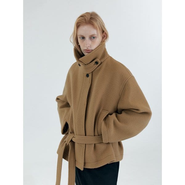 SIOT4167 헤어리 벨티드 하프 코트_Camel beige