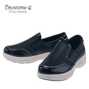 [와이컨셉] 베어파우(BEARPAW) 여성 웨지슬립온 블랙펀칭 EASY FIT(이지핏) K1976001KA-W