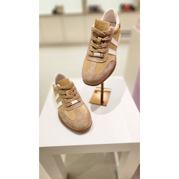 [여주점] 바바라 3cm 데일리 스니커즈 AAI161BE