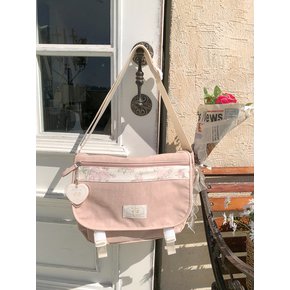 Bon voyage messenger bag_nude pink