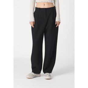 5058830 Abercrombie  Fitch CURVE LOVE RELAXED STRAIGHT - Trousers black beauty