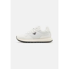 3701256 Emporio Armani MEX - Trainers off-white