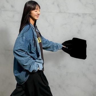 신세계라이브쇼핑 [옷자락] 여성 오버사이즈 셔켓 청셔츠 힙가리 데일리룩 남성용 셔츠