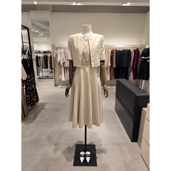 [파주점] 스퀘어 플레어 원피스 + 자켓 세트 JR5A0OP409