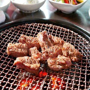 탱글 돼지갈비 맛 사각 양념목살 300g