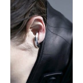 BAD HABIT EAR CUFF