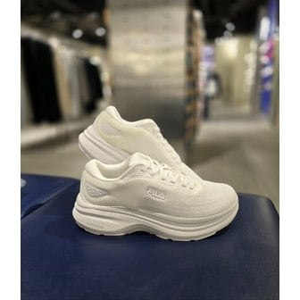 휠라 [파주점] RGB 아킴보 2.0 워킹화 (1RM02938H-100)