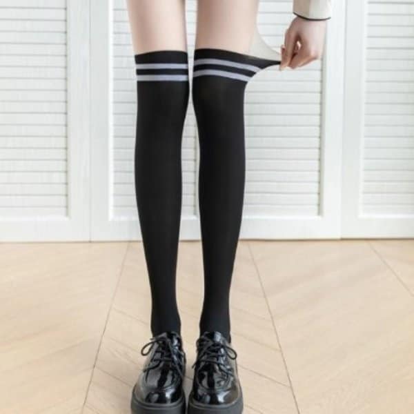 [옷자락] 여자 발랄한 스쿨룩 착시 오버니 스트라이프 팬티 스타킹