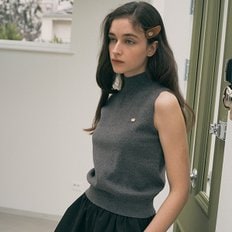 SLEEVELESS HIGH NECK KNIT CHARCOAL