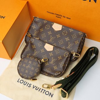 LOUIS VUITTON 멀티 포쉐트 악세수아 모노그램 M44813 M44813