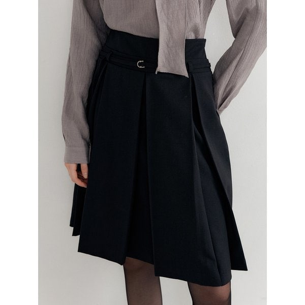 comos 1567 wide obi pleated skirt (charcoal)