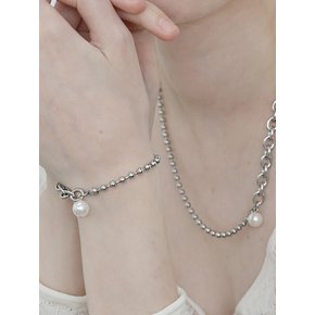 Half Chain Charm B.