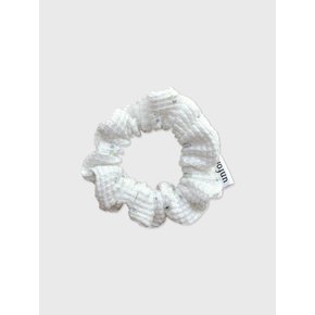 White flower scrunchie 화이트 플라워 스크런치