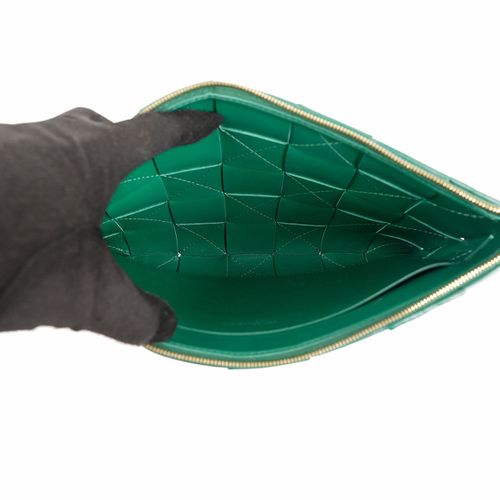 https://image-cdn.trenbe.com/resale-product-photo/875920/1793093176992-47b9f75b-8694-4a53-ae26-7b2fbce71f6b.JPG