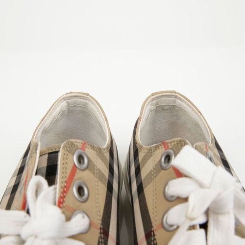 https://image-cdn.trenbe.com/resale-product-photo/893155/1792402219975-9ce0fe4e-b988-4068-8647-f94088cfa4df.JPG
