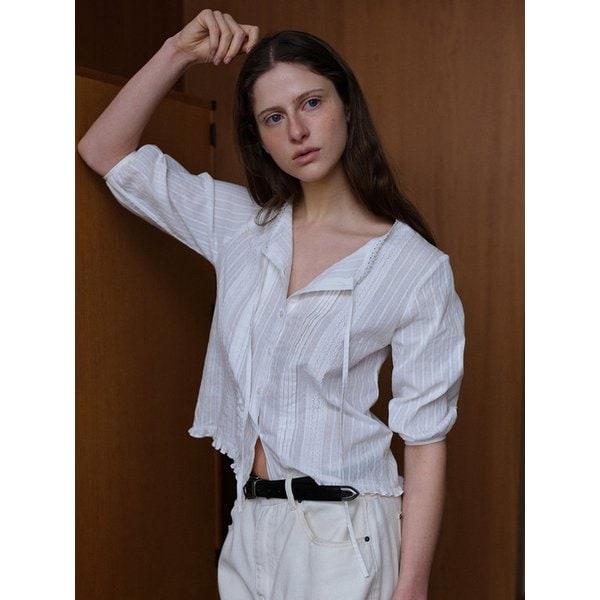 LAY RUFFLE BLOUSE [WHITE]