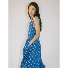 Pleated Embroidery Blue Dress